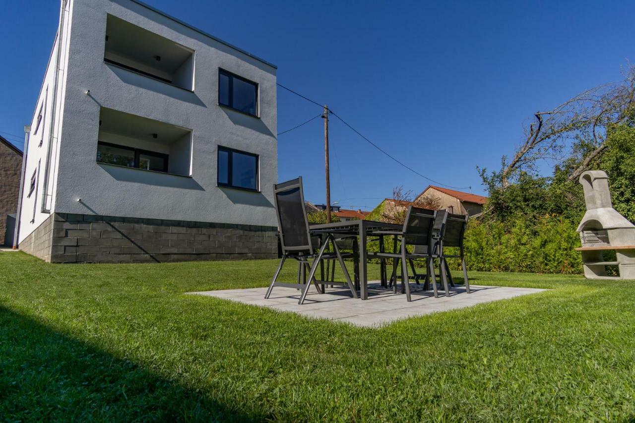 Ferienwohnung Dorfbrunnen Merzig Eksteriør billede